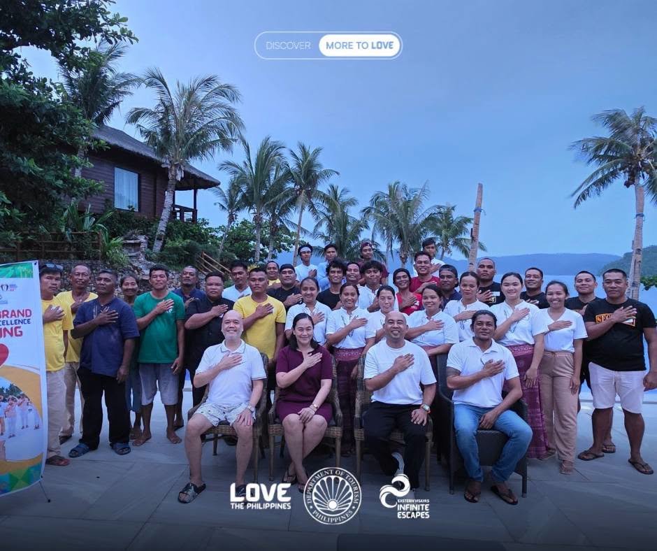 𝗦𝗶𝗹𝗮 𝗜𝘀𝗹𝗮𝗻𝗱 𝗥𝗲𝘀𝗼𝗿𝘁 𝗘𝗺𝗽𝗹𝗼𝘆𝗲𝗲𝘀 𝗘𝗺𝗯𝗿𝗮𝗰𝗲 𝗙𝗶𝗹𝗶𝗽𝗶𝗻𝗼 𝗛𝗼𝘀𝗽𝗶𝘁𝗮𝗹𝗶𝘁𝘆
